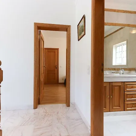 Villa Caparica Beach By Homing Carcereiro